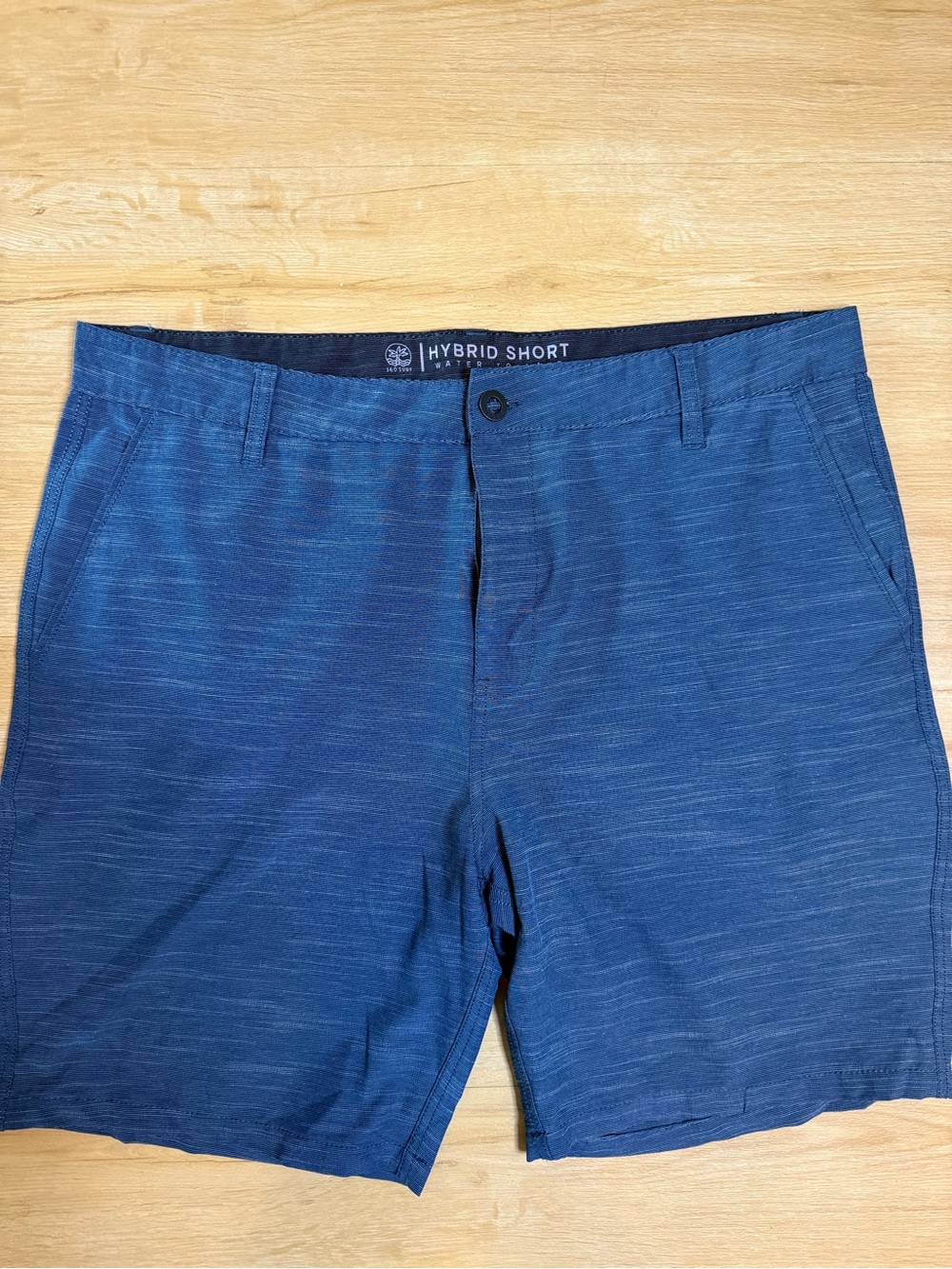 NWOT 360 Surf Blue Men's Hybrid Shorts Size 38